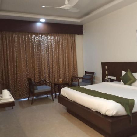 Rns One Hotel Subrahmanya Luaran gambar