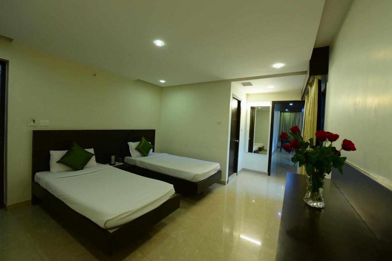 Rns One Hotel Subrahmanya Luaran gambar