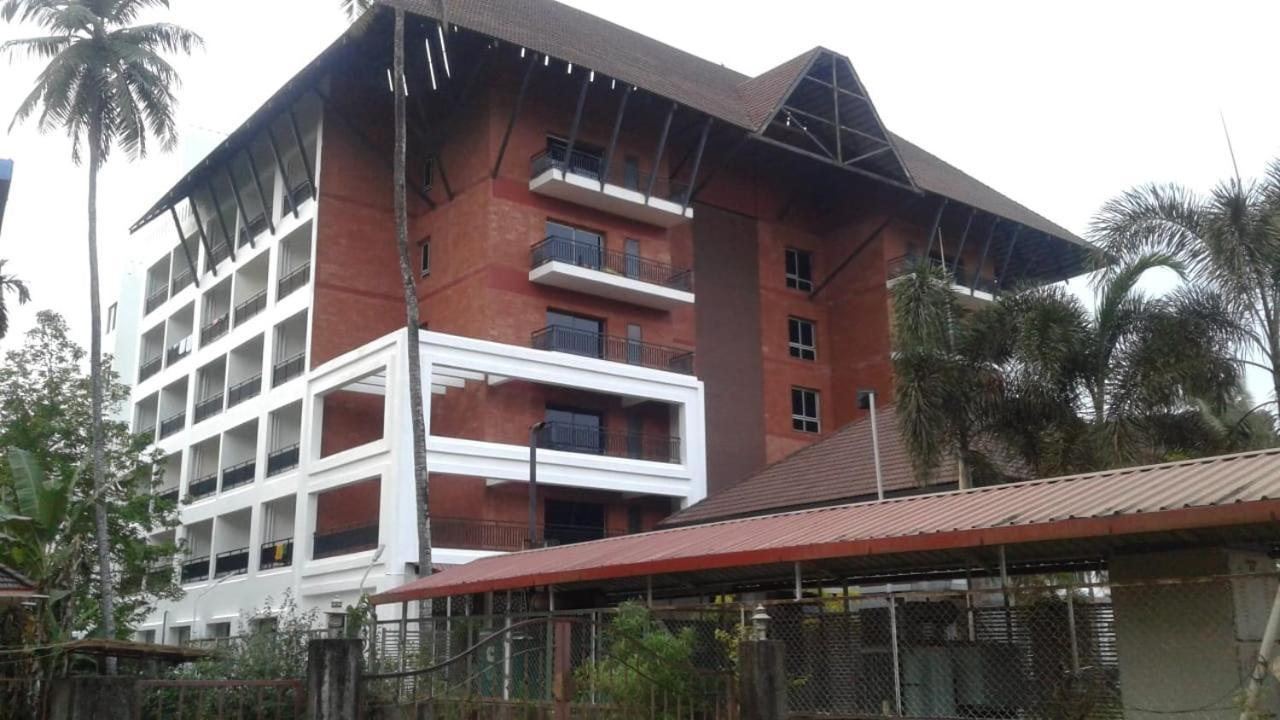 Rns One Hotel Subrahmanya Luaran gambar